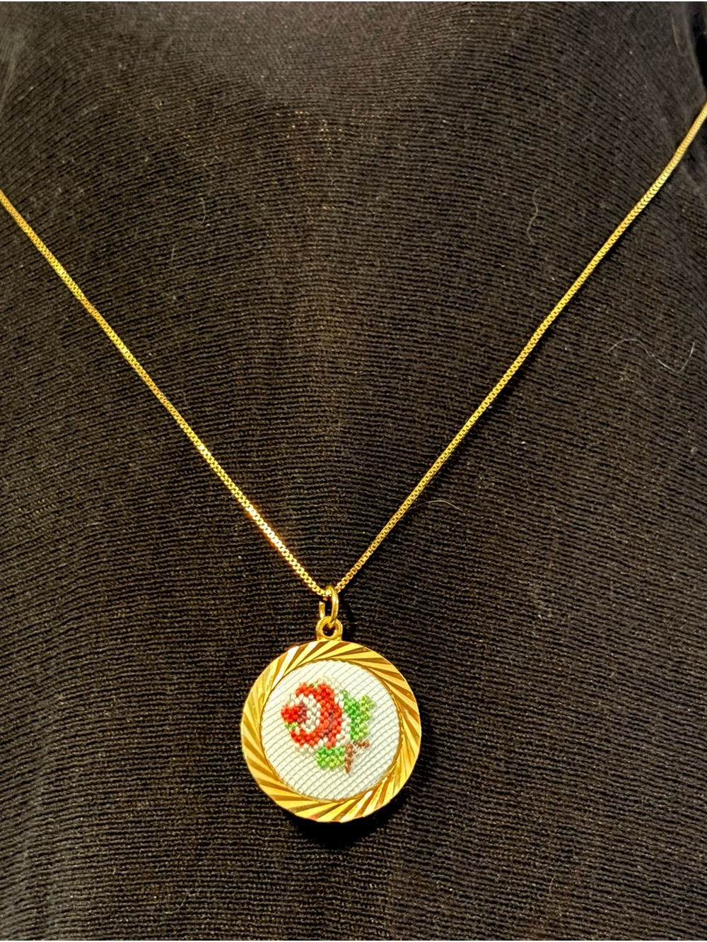 Vintage Cross-Stitch Floral Gold Tone Pendant Necklace - Red Rose